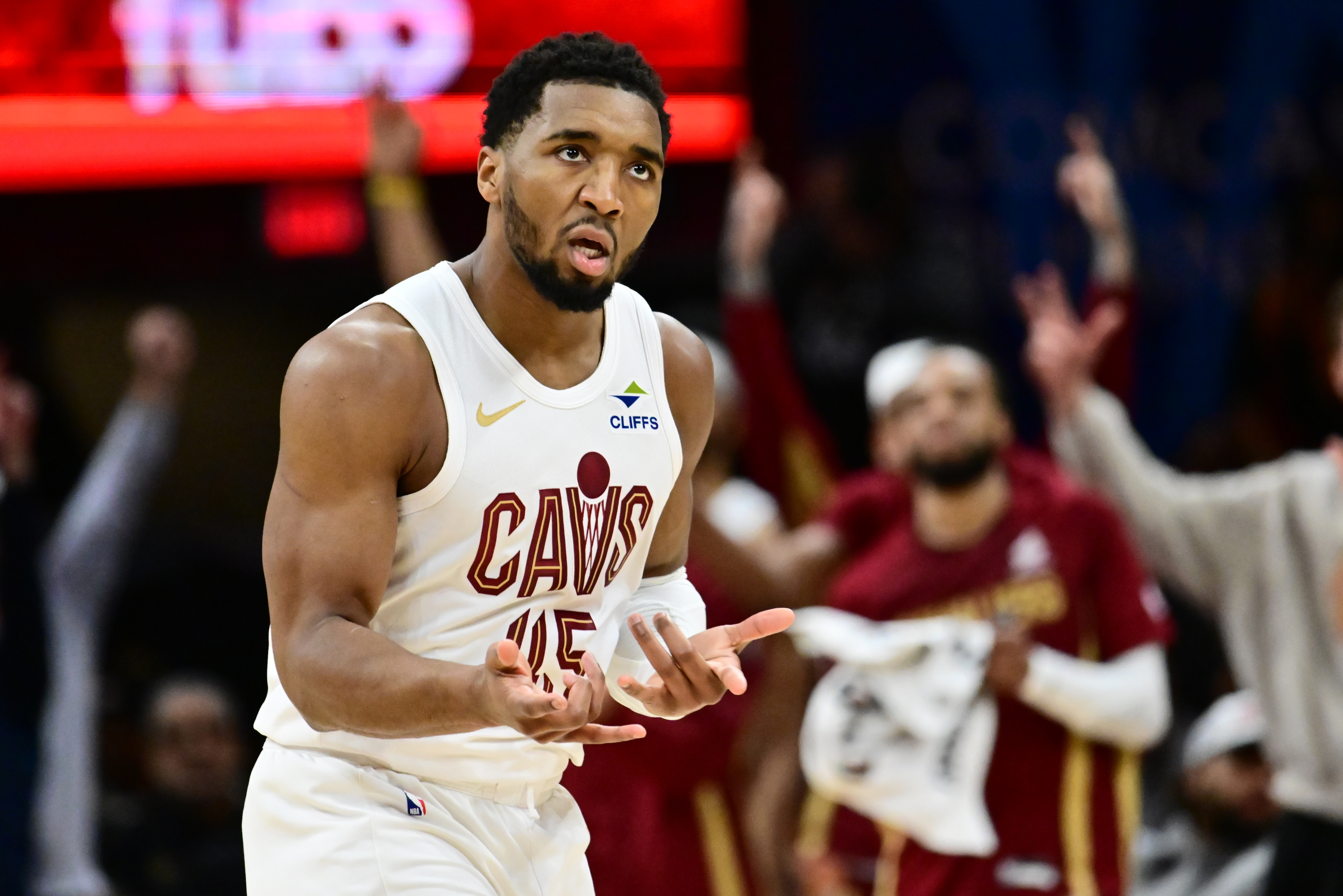 kaiyun-米切尔15次单节20+独享历史第7！前7三位13号秀科比&amp;布克&amp;米切尔